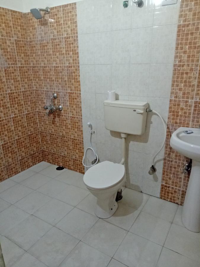 Hotel Nathu Palace New Delhi Bagian luar foto