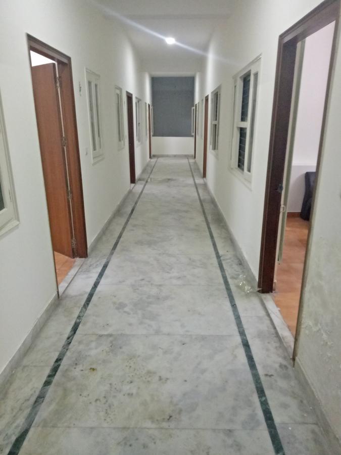 Hotel Nathu Palace New Delhi Bagian luar foto
