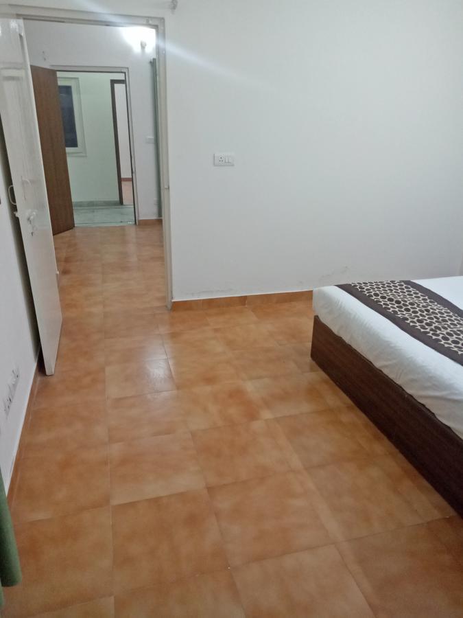 Hotel Nathu Palace New Delhi Bagian luar foto